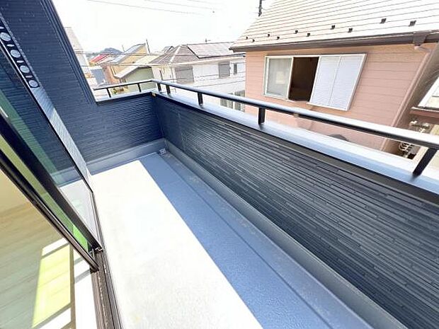 お洗濯ものを気持ち良く太陽の光で干せるのが嬉しいですね。