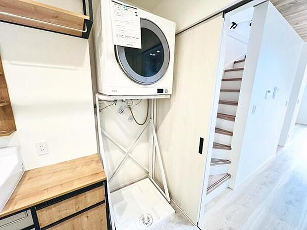 お天気を気にせずお洗濯ができ、室内干し可能です。