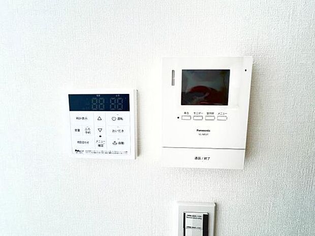 訪問者を確認できるTVモニター付きインターフォンです。