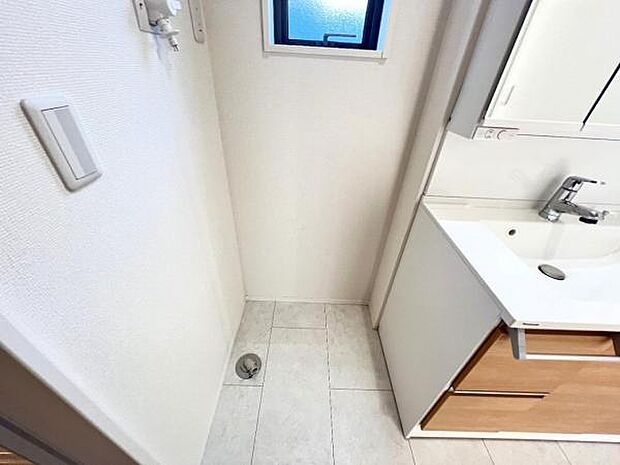 お天気を気にせずお洗濯ができ、室内干し可能です。