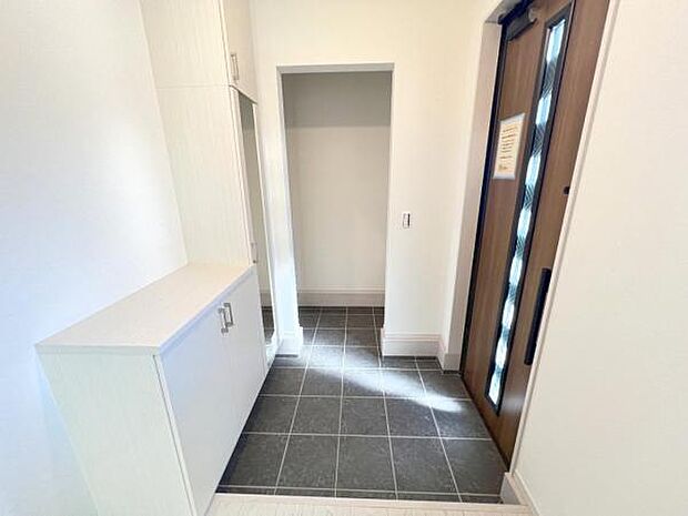 いつも気持ちよくご家族を迎えられる玄関です。