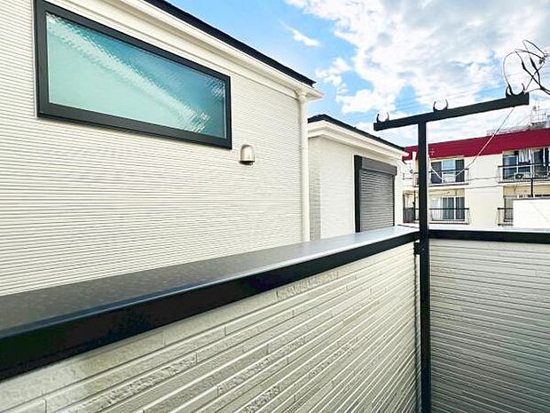 お洗濯ものを気持ち良く太陽の光で干せるのが嬉しいですね。