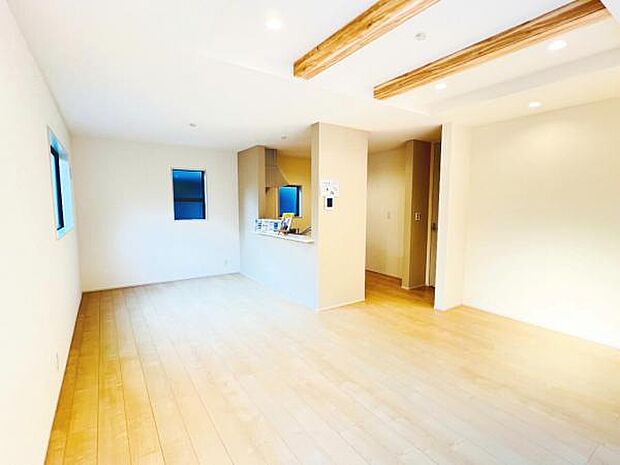 家族団らんの場所としてゆったりと居心地の良いリビングです。