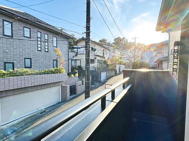 お洗濯ものを気持ち良く太陽の光で干せるのが嬉しいですね。