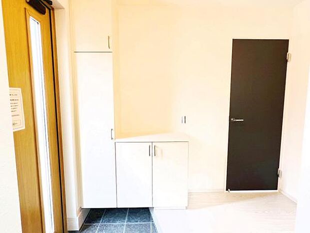 いつも気持ちよくご家族を迎えられる玄関です。