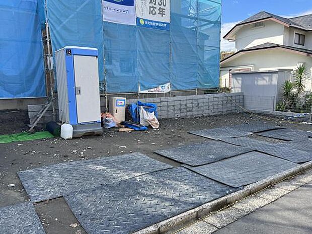 駐車場ももちろん完備しておりますのでお車所有の方にも心強いです。