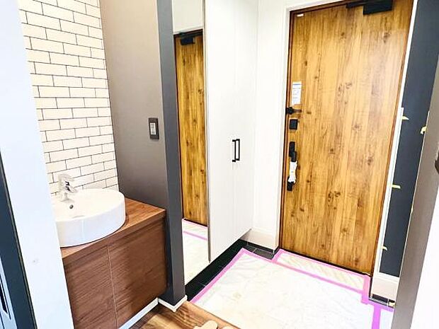 いつも気持ちよくご家族を迎えられる玄関です。