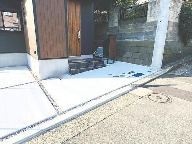 いつも気持ちよくご家族を迎えられる玄関です。