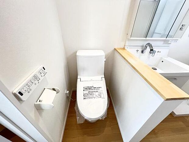 ほっと安らげるトイレ空間です。