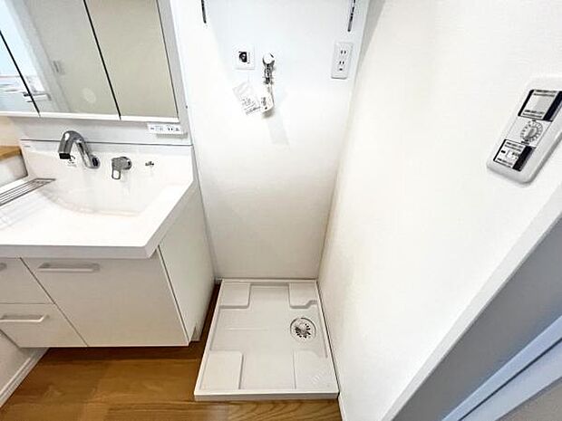 お天気を気にせずお洗濯ができ、室内干し可能です。