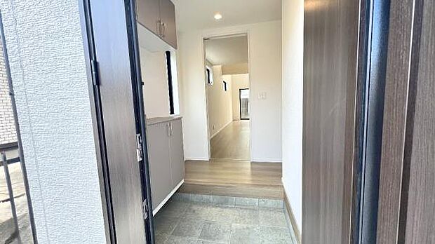 いつも気持ちよくご家族を迎えられる玄関です。