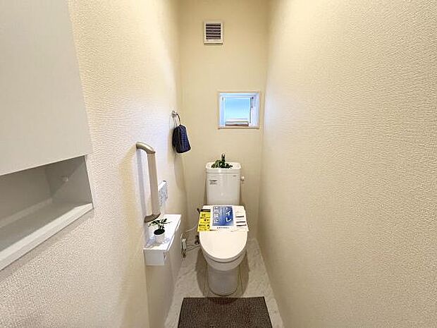 ほっと安らげるトイレ空間です。