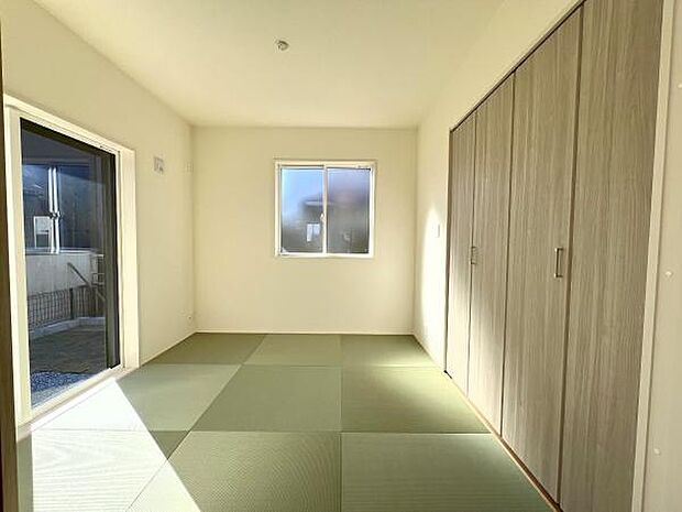 和室スペースです。畳のお部屋は寛げる空間ですね。