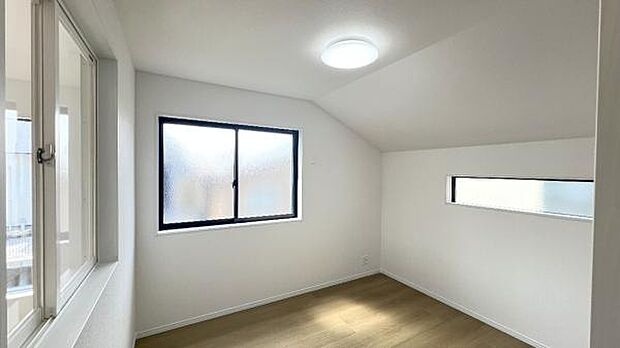 子供部屋にもちょうど良い大きさのお部屋です。