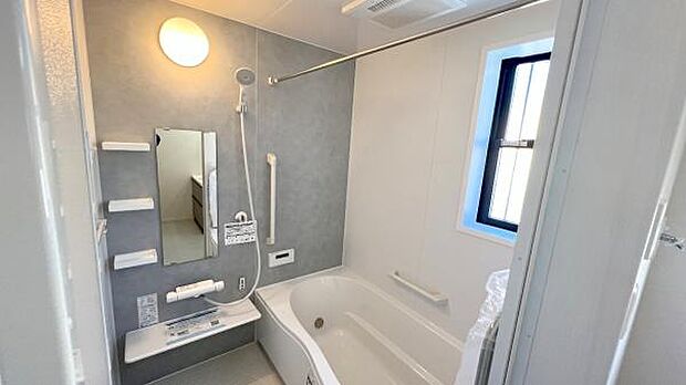 お風呂でほっとひといき。1日の疲れを癒しましょう。