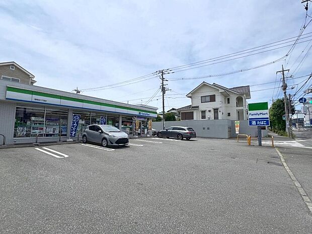 ファミリーマート 港南台八丁目店まで約1160m（徒歩15分）