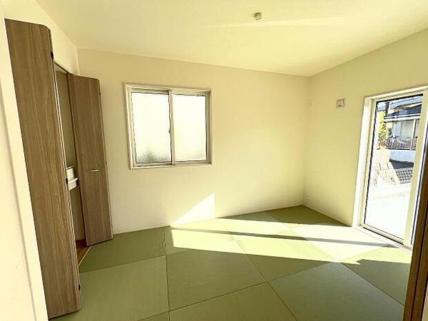 和室スペースです。畳のお部屋は寛げる空間ですね。