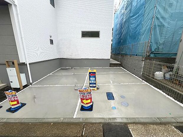 駐車場ももちろん完備しておりますのでお車所有の方にも心強いです。
