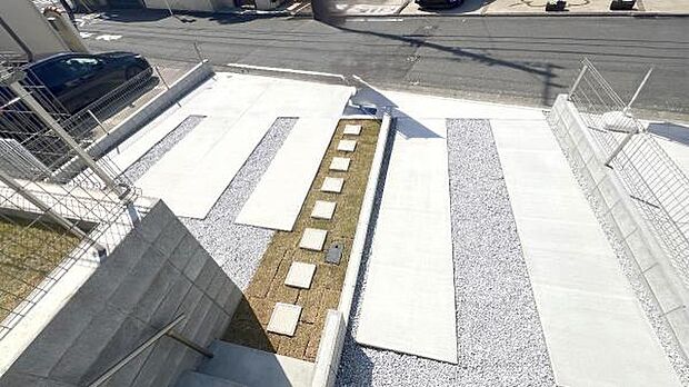 駐車場ももちろん完備しておりますのでお車所有の方にも心強いです。