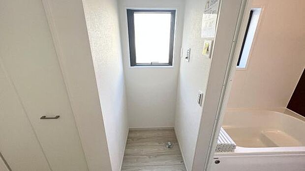 お天気を気にせずお洗濯ができ、室内干し可能です。