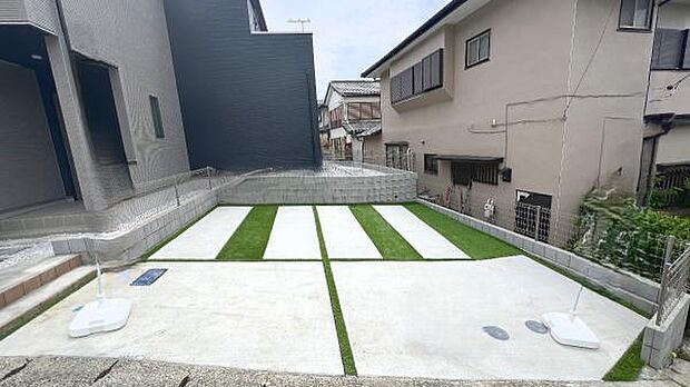 駐車場ももちろん完備しておりますのでお車所有の方にも心強いです。