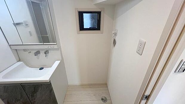 お天気を気にせずお洗濯ができ、室内干し可能です。