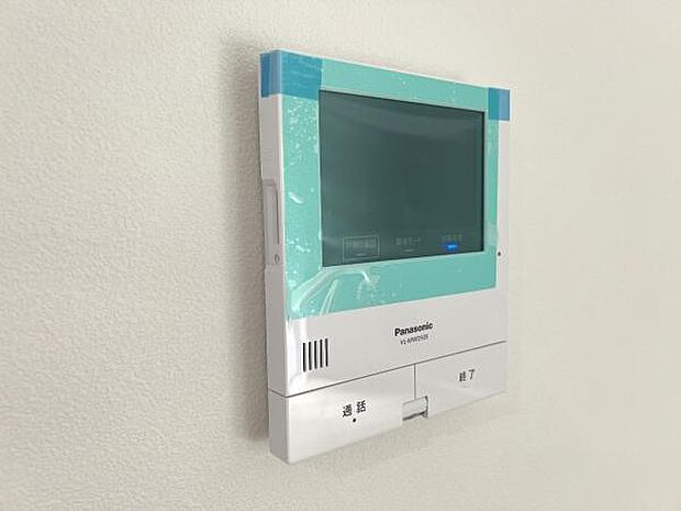 訪問者を確認できるTVモニター付きインターフォンです。