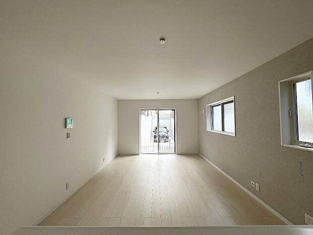 家族団らんの場所としてゆったりと居心地の良いリビングです。