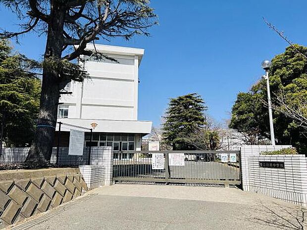 田浦中学校 徒歩24分(約1900m)