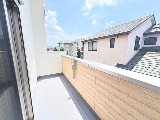 お洗濯ものを気持ち良く太陽の光で干せるのが嬉しいですね。