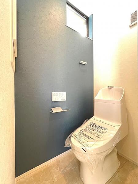 ほっと安らげるトイレ空間です。