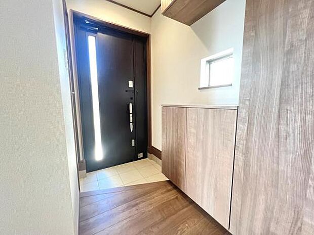 いつも気持ちよくご家族を迎えられる玄関です。
