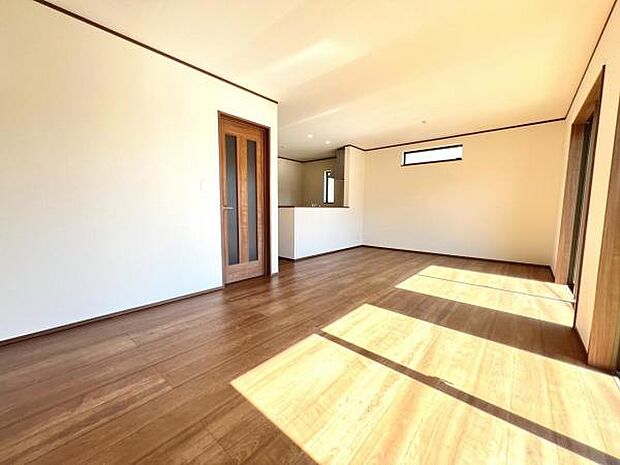 家族団らんの場所としてゆったりと居心地の良いリビングです。