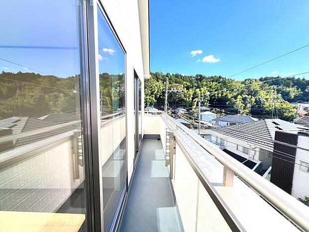 お洗濯ものを気持ち良く太陽の光で干せるのが嬉しいですね。