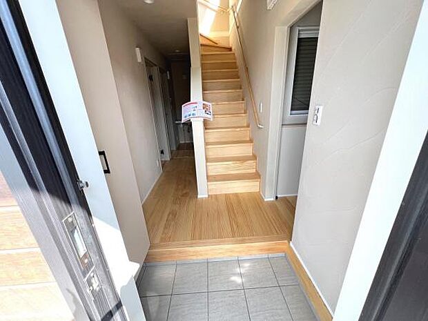 いつも気持ちよくご家族を迎えられる玄関です。