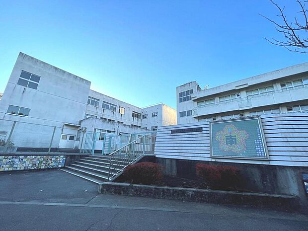 町田市立小山田南小学校まで約590m(徒歩8分)