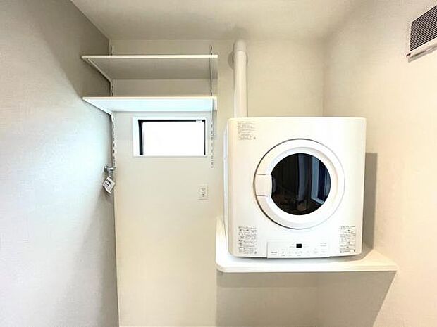 お天気を気にせずお洗濯ができ、室内干し可能です。