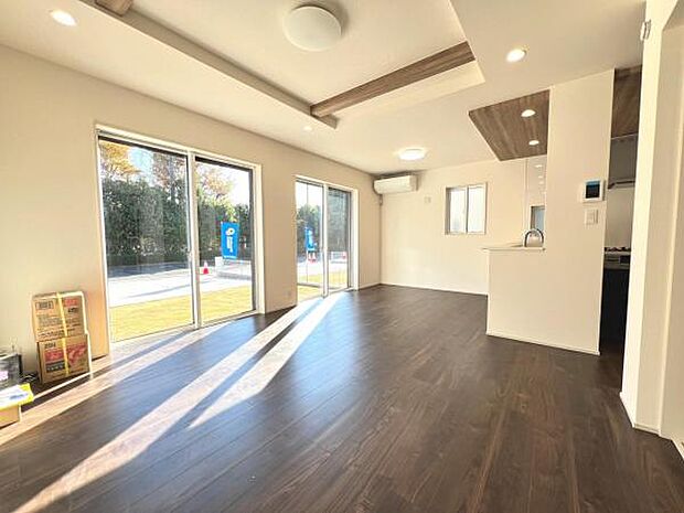 リビングダイニングになります。ご家族そろっての素敵な空間になりそうですね。