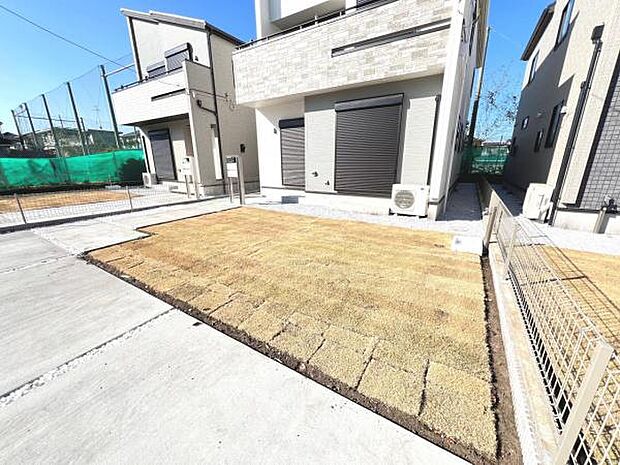 お庭スペースは、ガーデニングやお子様との外遊びなど多彩な用途でお楽しみいただけます。