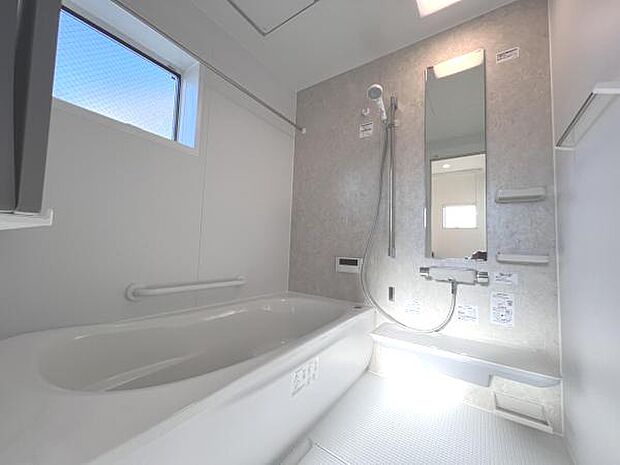 お風呂でほっとひといき。1日の疲れを癒しましょう。