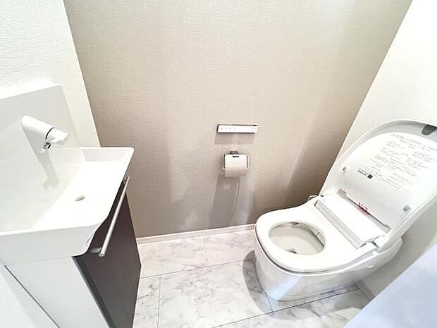 ほっと安らげるトイレ空間です。