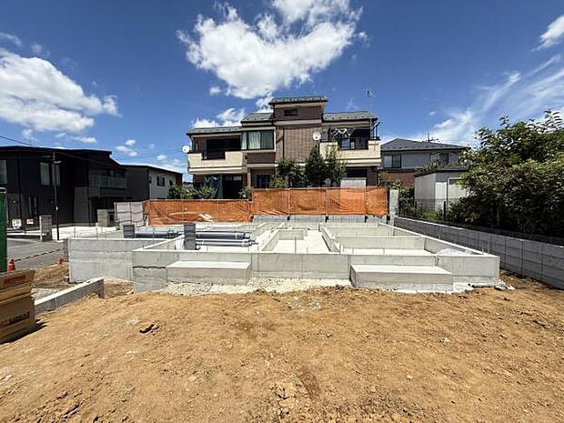 一生懸命建築中です。完成が楽しみですね。