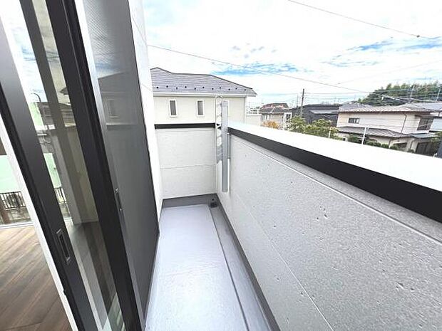 お洗濯ものを気持ち良く太陽の光で干せるのが嬉しいですね。