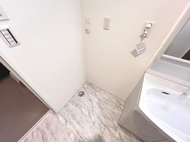 お天気を気にせずお洗濯ができ、室内干し可能です。