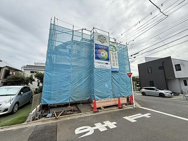 一生懸命建築中です。完成が楽しみですね。