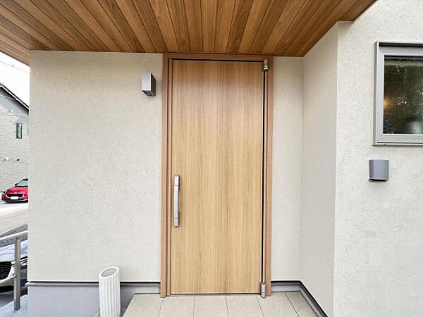 いつも気持ちよくご家族を迎えられる玄関です。