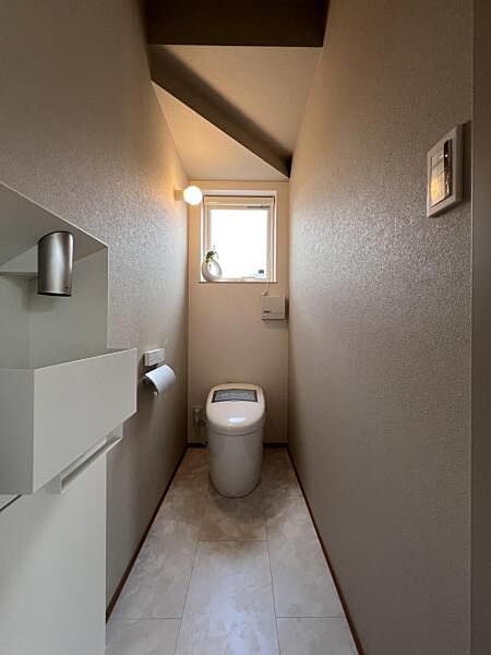 ほっと安らげるトイレ空間です。