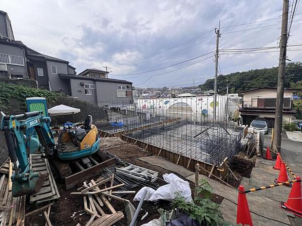 一生懸命建築中です。完成が楽しみですね。