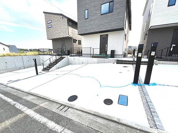 駐車場ももちろん完備しておりますのでお車所有の方にも心強いです。