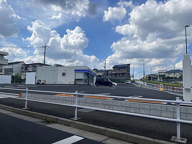 ローソン・スリーエフ新町田街道店まで約450m（徒歩6分）